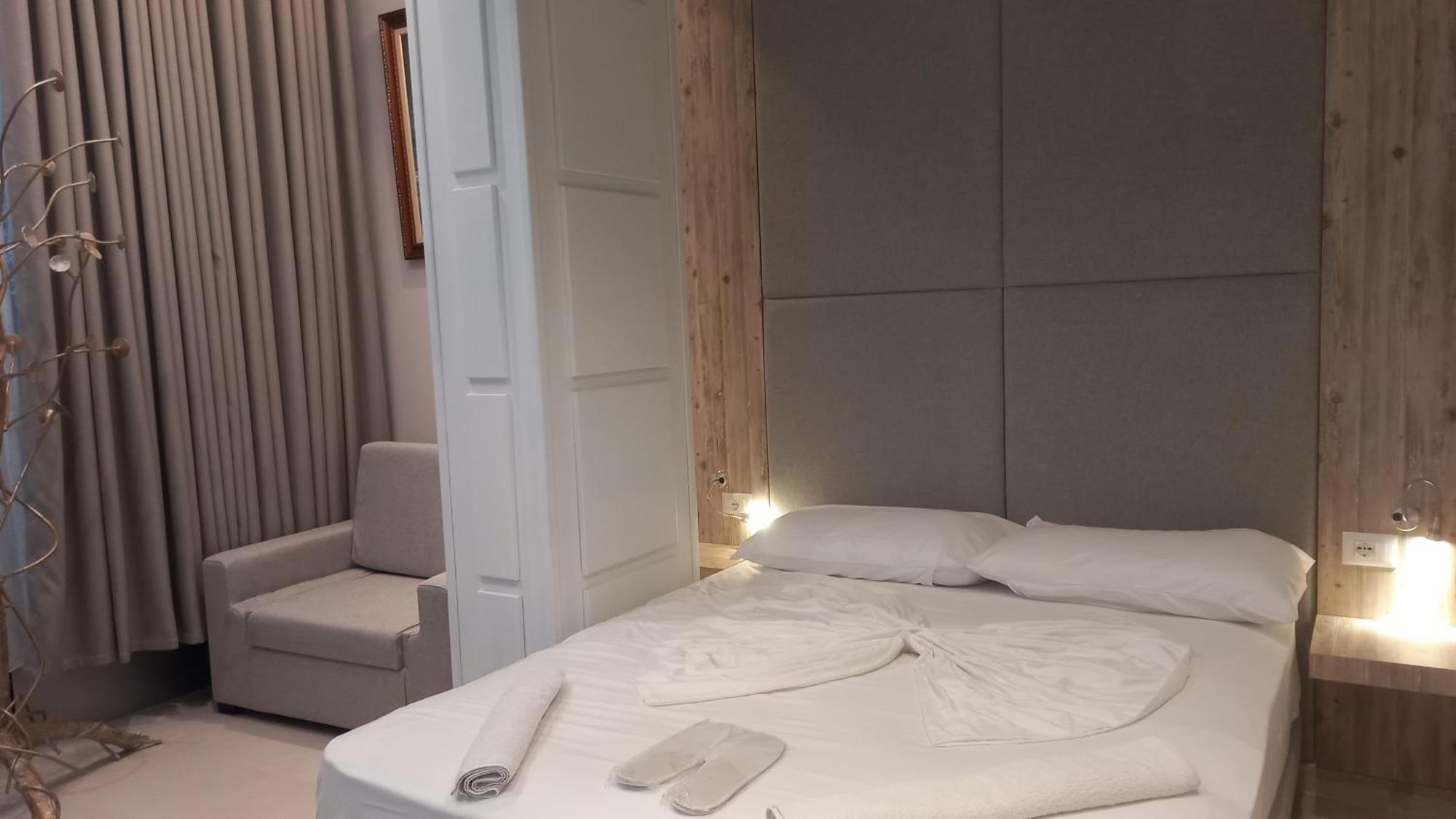 Hotel Aglon Vlore Luaran gambar